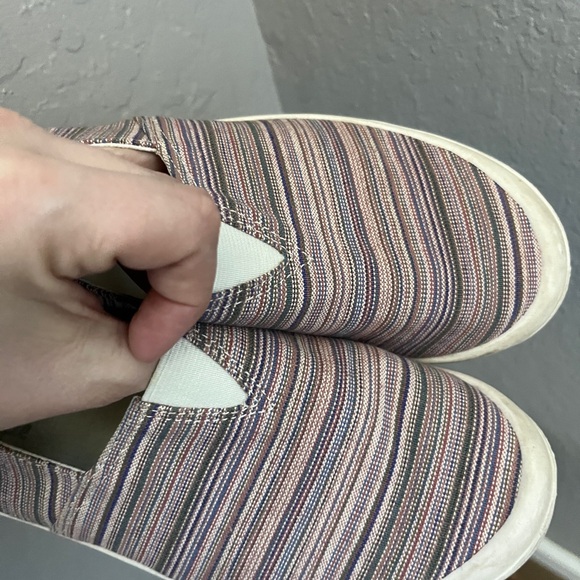 Aeropostale multi colored cloth loafer slip ons - Picture 3 of 3